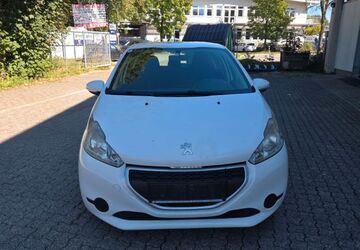 Peugeot 208 260.000 km 2.300 &euro; Rosenheim 83026