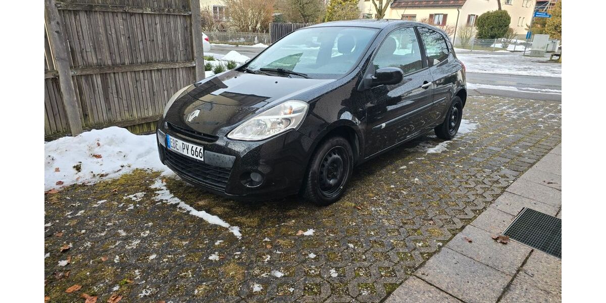 Renault Clio 104.000 km 1.700 &euro; Kirchseeon 85614