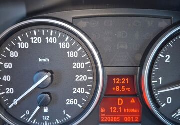 BMW 330 220.285 km 8.500 &euro; Amerang 83123