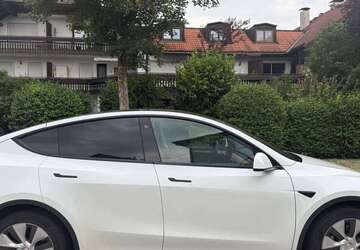 Tesla Model Y 136.500 km 29.490 &euro; Rosenheim 83026